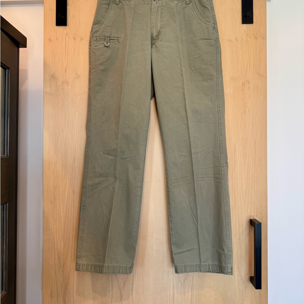 Columbia Green Chinos Versatile Cotton Twill